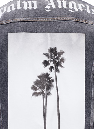 Detail View - Click To Enlarge - PALM ANGELS - Palm tree print washed denim jacket