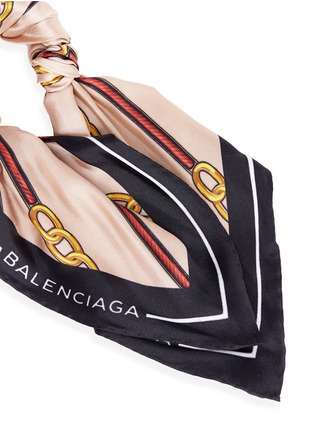 Detail View - Click To Enlarge - BALENCIAGA - 'Vintage Chain' print scarf wrapped cuff