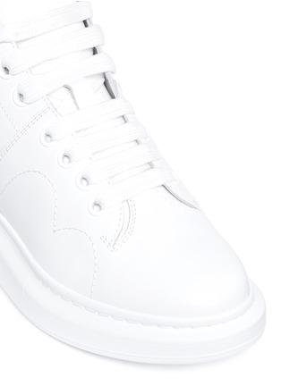 Detail View - Click To Enlarge - ALEXANDER MCQUEEN - 'Oversized Sneaker' in leather with high top