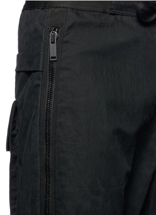 Detail View - Click To Enlarge - BEN TAVERNITI UNRAVEL PROJECT  - Waxed drop crotch cropped jogging pants