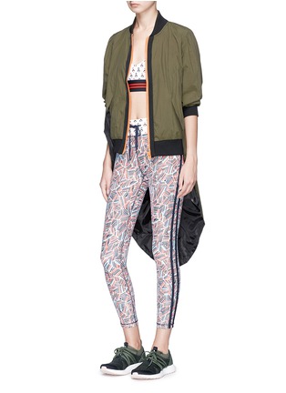 Figure View - Click To Enlarge - THE UPSIDE - 'Fire and Rain' print cropped performance leggings