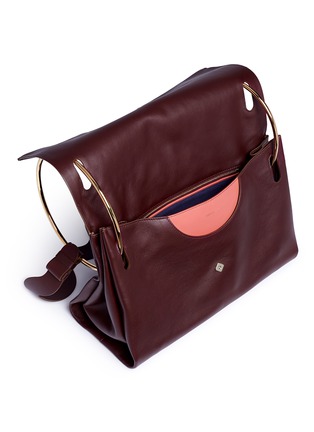 Detail View - Click To Enlarge - ROKSANDA - Wavy strap ring handle leather shoulder bag