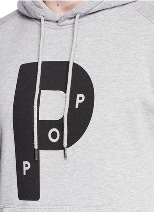 Detail View - Click To Enlarge - 74070 - 'Big P' logo print hoodie