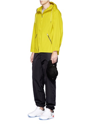 Figure View - Click To Enlarge - 74070 - Nylon cargo pants