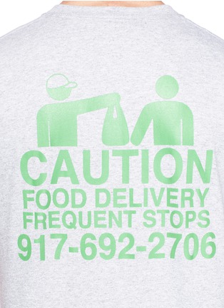 Detail View - Click To Enlarge - NINE ONE SEVEN - 'Food Delivery' print T-shirt