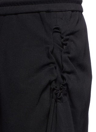 Detail View - Click To Enlarge - FENG CHEN WANG - Elastic pocket sweatpants