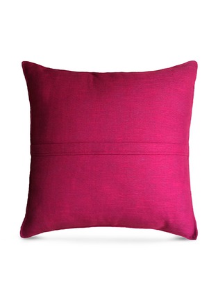  - CJW - Knit cushion