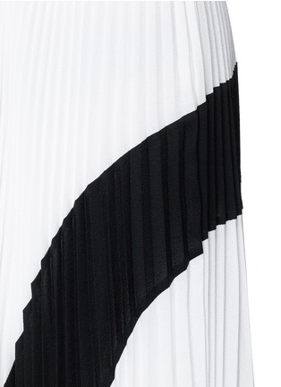 Detail View - Click To Enlarge - PROENZA SCHOULER - Arched hem colourblock plissé pleated crepe skirt