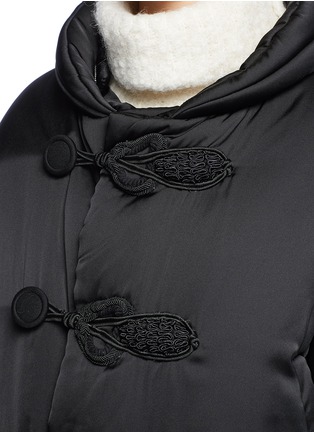 Detail View - Click To Enlarge - MS MIN - Knot rouleau loop button hooded bomber jacket