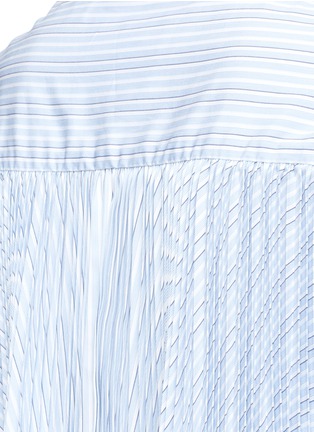 Detail View - Click To Enlarge - SACAI - Stripe pleated back contrast T-shirt