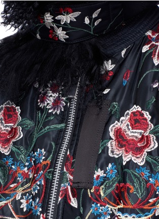 Detail View - Click To Enlarge - SACAI - Faux fur floral embroidered padded bomber jacket