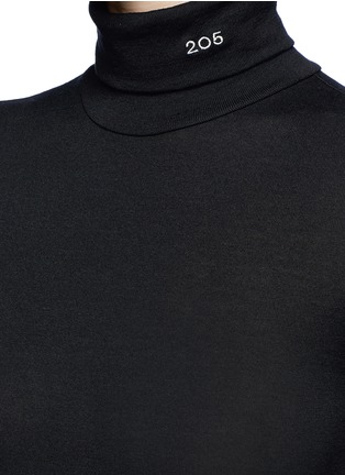 Detail View - Click To Enlarge - CALVIN KLEIN 205W39NYC - '205' embroidered turtleneck long sleeve T-shirt