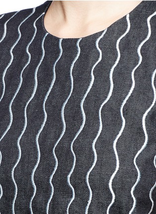 Detail View - Click To Enlarge - VICTORIA, VICTORIA BECKHAM - Wavy stripe sleeveless raw denim shift dress