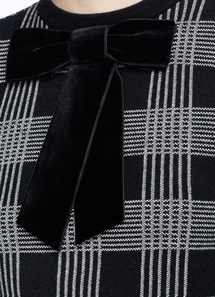 Detail View - Click To Enlarge - ALICE & OLIVIA - 'Brady' velvet bow check plaid sweater