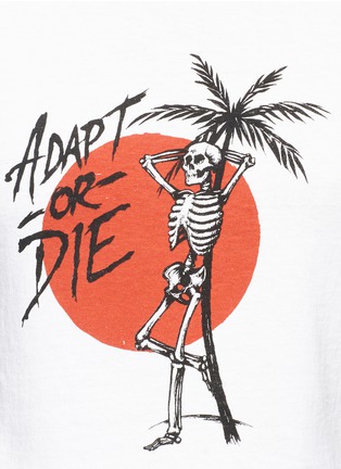 Detail View - Click To Enlarge - ADAPTATION - 'Adapt or Die' print cropped T-shirt