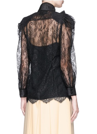 Figure View - Click To Enlarge - GUCCI - Bow brooch Chantilly lace blouse