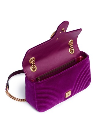  - GUCCI - 'GG Marmont' small quilted velvet crossbody bag