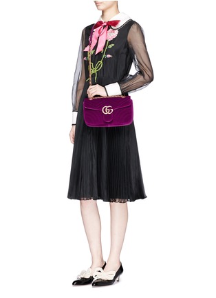 Figure View - Click To Enlarge - GUCCI - 'GG Marmont' small quilted velvet crossbody bag