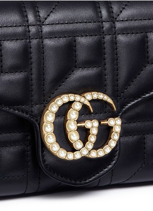  - GUCCI - 'GG Marmont' pearl logo matelassé leather bag