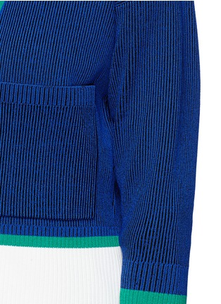 Detail View - Click To Enlarge - COMME MOI - Colourblock rib knit cropped cardigan