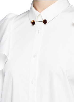 Detail View - Click To Enlarge - COMME MOI - Collar link ruffle cold shoulder poplin shirt