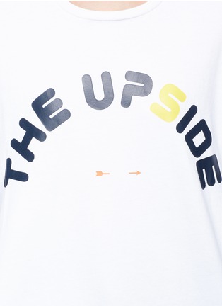 Detail View - Click To Enlarge - THE UPSIDE - 'White Swing' logo print T-shirt