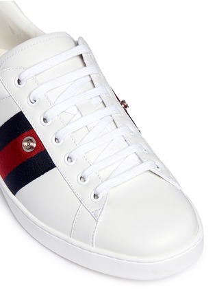 Detail View - Click To Enlarge - GUCCI - 'Ace' slogan patch leather sneakers