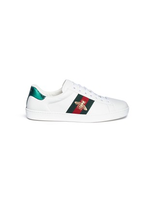 Main View - Click To Enlarge - GUCCI - 'Ace' bee embroidered leather sneakers