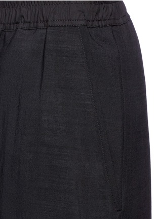 Detail View - Click To Enlarge - RICK OWENS  - Dropped crotch virgin wool-silk cropped jogging pants