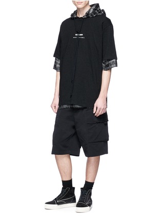 Figure View - Click To Enlarge - SONG FOR THE MUTE - Detachable rope cargo shorts