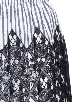 Detail View - Click To Enlarge - DAWEI - Cat guipure lace stripe skirt