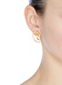 Figure View - Click To Enlarge - CHARLOTTE CHESNAIS - 'Ego' small curved single earring