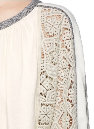 Detail View - Click To Enlarge - CHLOÉ - Guipure lace sleeve silk-linen top
