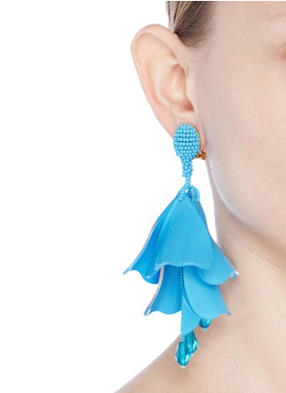 Figure View - Click To Enlarge - OSCAR DE LA RENTA - 'Impatiens' large petal drop clip earrings