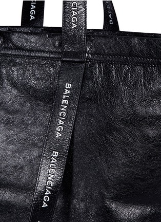  - BALENCIAGA - 'Carry Shopper' small leather bag