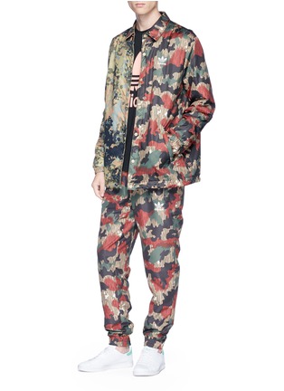 Figure View - Click To Enlarge - ADIDAS BY PHARRELL WILLIAMS - 'Hu Hiking' camouflage print sweatpants