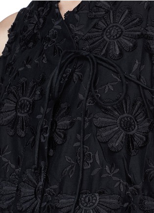 Detail View - Click To Enlarge - CO - Floral embroidered wrap kimono top