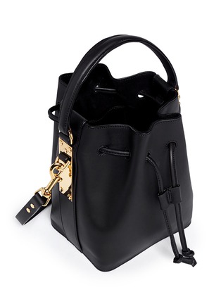 Detail View - Click To Enlarge - SOPHIE HULME - Small leather drawstring bucket bag