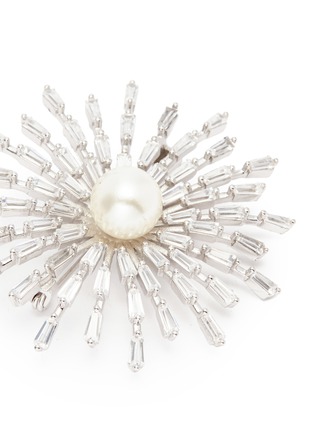 Detail View - Click To Enlarge - CZ BY KENNETH JAY LANE - Shell pearl cubic zirconia starburst brooch