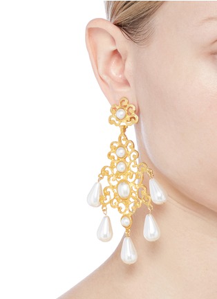 Figure View - Click To Enlarge - KENNETH JAY LANE - Filagree glass pearl drop clip earrings