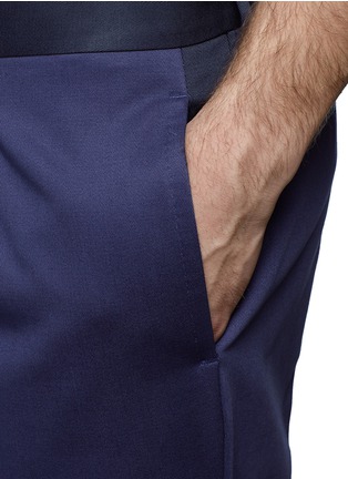 Detail View - Click To Enlarge - VALENTINO GARAVANI - Contrast panel taper leg pants