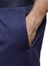 Detail View - Click To Enlarge - VALENTINO GARAVANI - Contrast panel taper leg pants