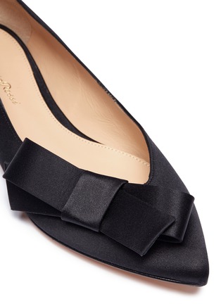 Detail View - Click To Enlarge - GIANVITO ROSSI - 'Kyoto' bow satin skimmer flats