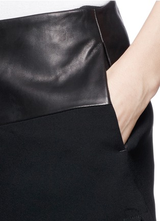 Detail View - Click To Enlarge - RAG & BONE - 'Kelly' leather yoke crepe shorts