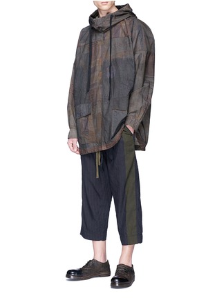Figure View - Click To Enlarge - ZIGGY CHEN - Stripe outseam cropped linen-cotton jogging pants