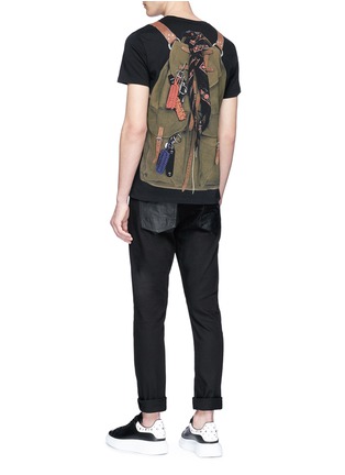 Figure View - Click To Enlarge - ALEXANDER MCQUEEN - Backpack print T-shirt