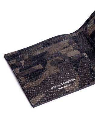Detail View - Click To Enlarge - ALEXANDER MCQUEEN - Camouflage print leather bifold wallet