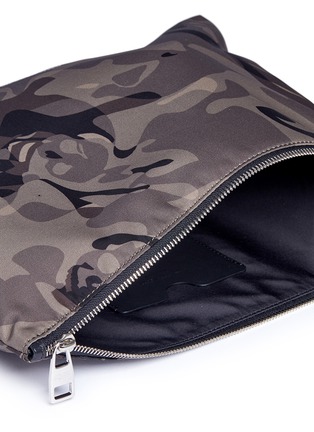 Detail View - Click To Enlarge - ALEXANDER MCQUEEN - Skull camouflage print zip pouch