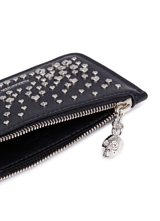 Detail View - Click To Enlarge - ALEXANDER MCQUEEN - Skull zip stud leather card holder
