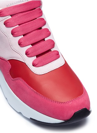 Detail View - Click To Enlarge - ALEXANDER MCQUEEN - Chunky outsole colourblock suede and leather sneakers